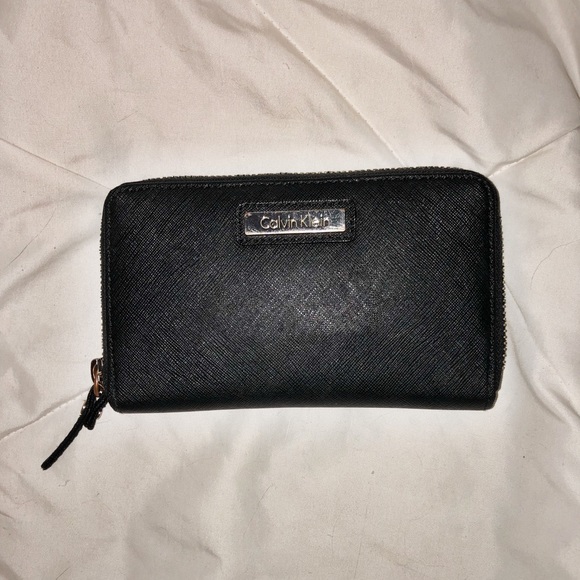 Calvin Klein Handbags - Calvin Klein Wallet